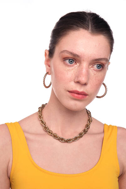Casual Gold Plated Hoop Pinned Earrings - 2