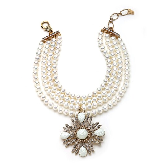 CREATIVE NECKLACE