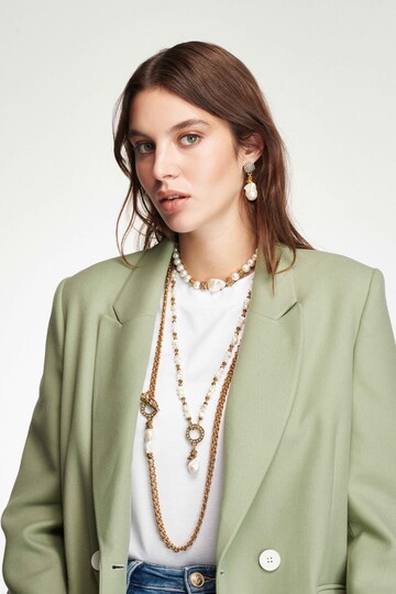 Ethic Baroque Charm Pearl Necklace - (1)