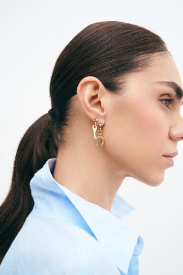 Here And There Mercan Nal Anahtar Charm İğneli Küpe - (1)