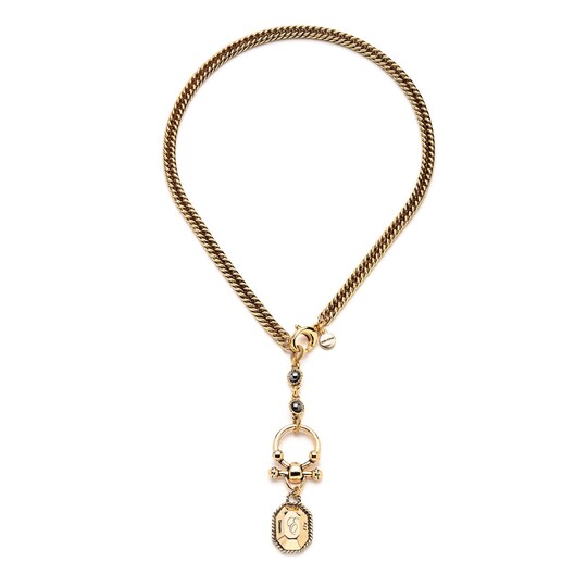 HOTTIE NECKLACE