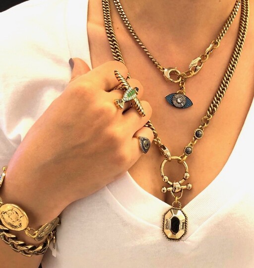 HOTTIE NECKLACE