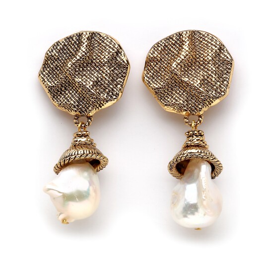 PERLAMIA INCI EARRING