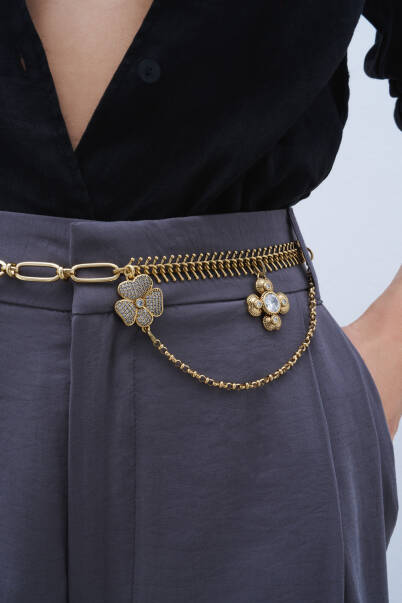 Lucky Bloom Zircon Clover Charm Gold Plated Chain Belt - 3