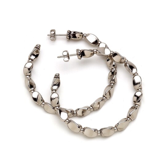 MATE EARRING