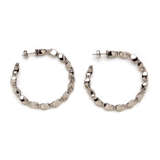 MATE EARRING