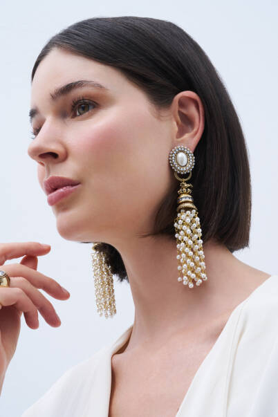 Pearl Cascade Pearl Tassel Clip On Earrings - 3