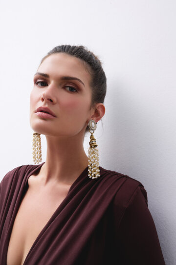 Pearl Cascade Pearl Tassel Clip On Earrings - (1)