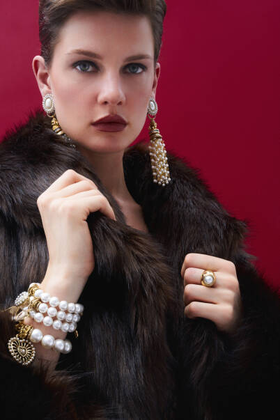 Pearl Cascade Pearl Tassel Clip On Earrings - 6