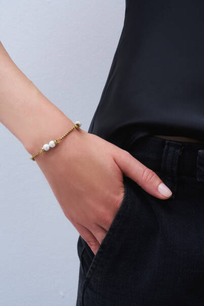 Perla Gold Plated Pearl Chain Bracelet - 2