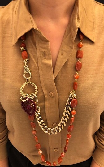 QUEEN NECKLACE