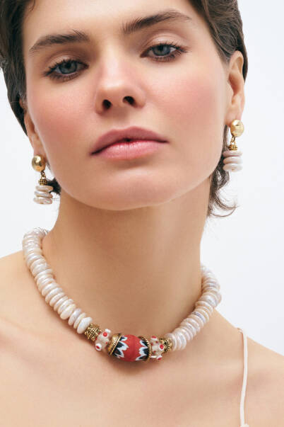 Rounded Pearl Necklace - 1
