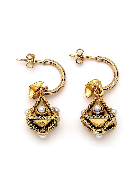 Satya İnci Charm İğneli Küpe 