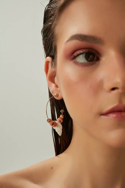 Shell Hoop Pinned Earrings - 3