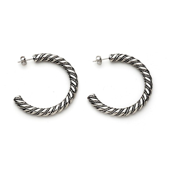 SIMPLE CASUAL EARRING