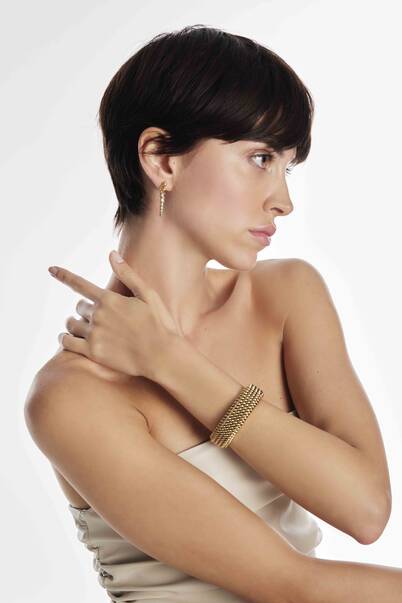 Tack Gold Plated Handcuff Bracelet - 6
