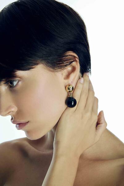 Veil Onyx Pinned Earrings - 1