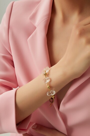 WHITE ON BRACELET